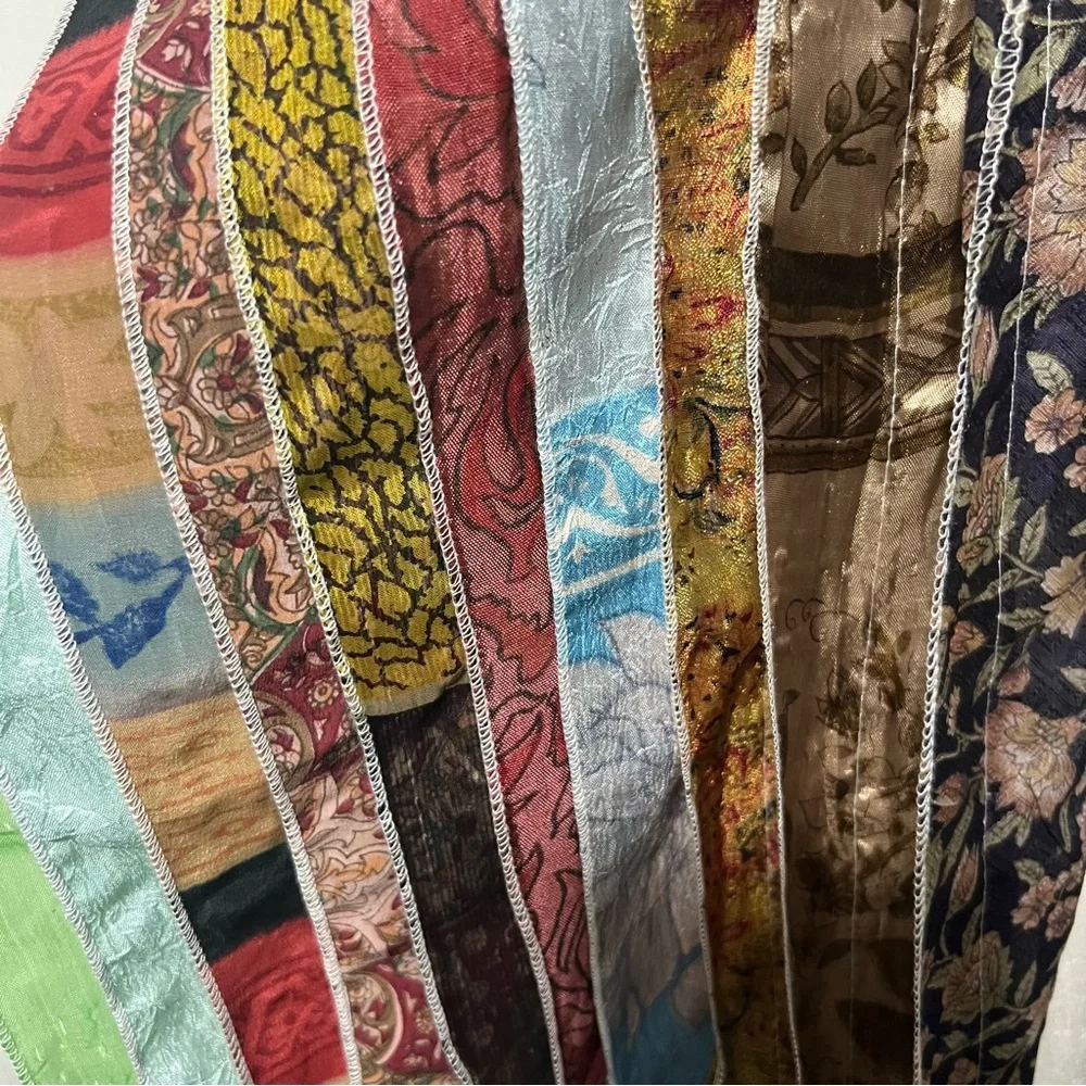 N/A vibrant scarf